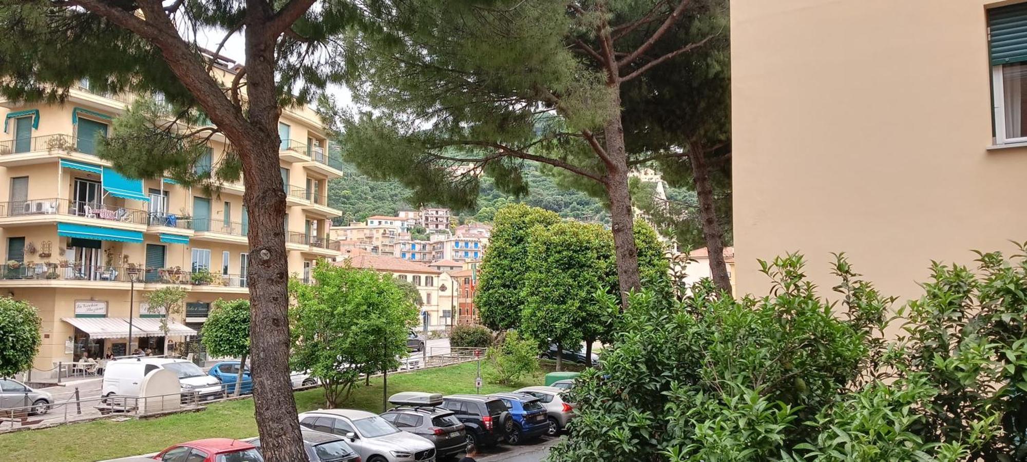 Piccolo Hotel Holiday Center Finale Ligure Exterior foto